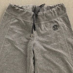 Lululemon Gray Sweats in Cotton Gray Size 4